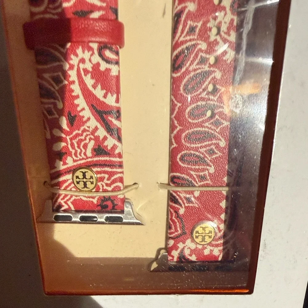 New Tory Burch Red Bandana Apple Watch Leather Strap 38/40/41mm new in box